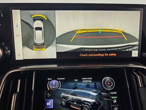 Used 2023 Lexus LX 600 F Sport w/ Accessory Package (Z1) image 28