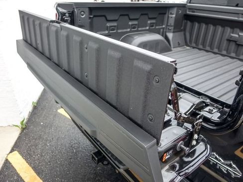 New 2026 Chevrolet Silverado 1500 High Country AWD/4WD image 10