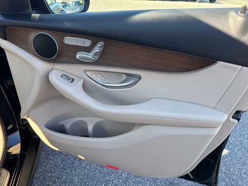 Used 2022 Mercedes-Benz GLC 300 4MATIC image 35