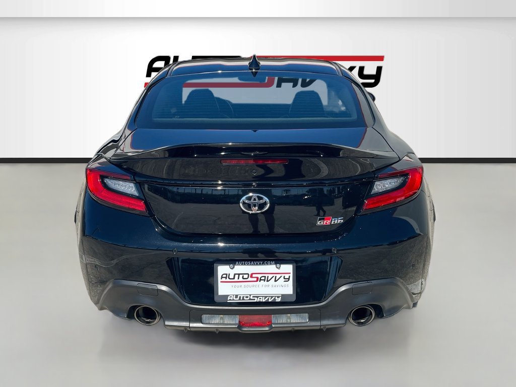 Used 2023 Toyota GR86 Premium w/ ALL Weather Mat Package (TMS) RWD image 6