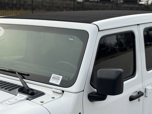 Used 2021 Jeep Wrangler Unlimited Sahara w/ Safety Group image 10