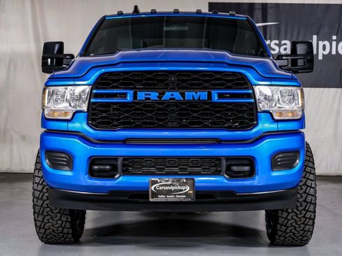 Used 2022 RAM 3500 Tradesman w/ Chrome Appearance Group AWD/4WD image 3
