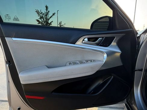 Used 2022 Genesis G70 3.3T RWD image 24