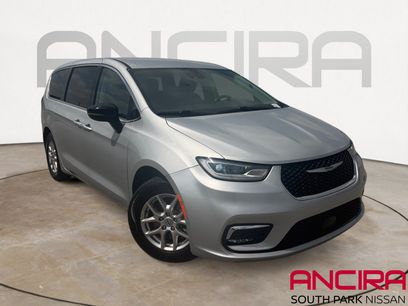 Used 2024 Chrysler Pacifica Touring-L