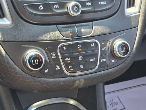 Used 2022 Chevrolet Malibu LT FWD image 29