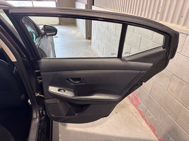 Used 2024 Nissan Sentra SV FWD image 14