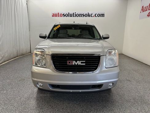 Used 2008 GMC Yukon SLT w/ SLT Preferred Equipment Group image 2