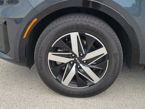 Used 2022 Kia Sorento S w/ Panoramic Sunroof Package FWD image 7