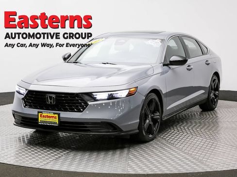 Used 2023 Honda Accord Sport image 1