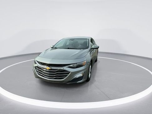 Used 2024 Chevrolet Malibu LS image 3