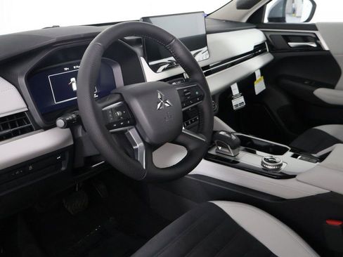 New 2026 Mitsubishi Outlander SE AWD/4WD image 30