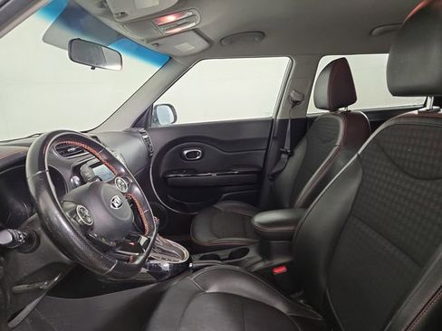 Used 2018 Kia Soul ! image 12