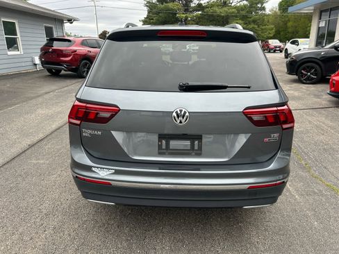 Used 2018 Volkswagen Tiguan SEL AWD/4WD image 5