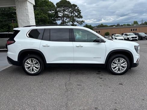 Used 2024 GMC Acadia Elevation w/ Luxury Package FWD image 20