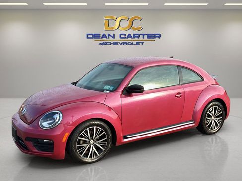 Used 2017 Volkswagen Beetle #PinkBeetle image 9