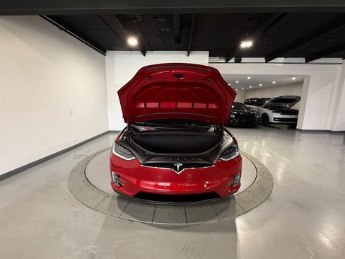 Used 2018 Tesla Model X 75D AWD/4WD image 5