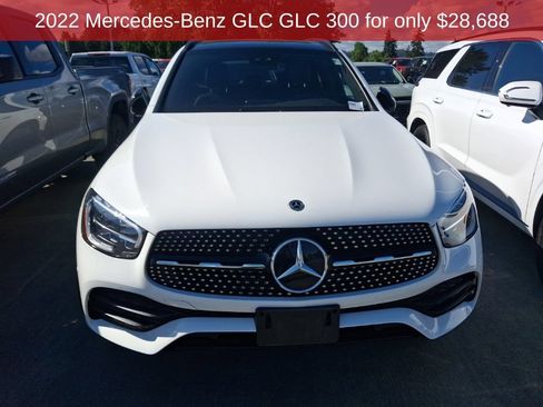 Used 2022 Mercedes-Benz GLC 300 4MATIC image 3