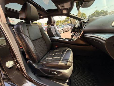 Used 2019 Nissan Maxima SR w/ Premium Package FWD image 15