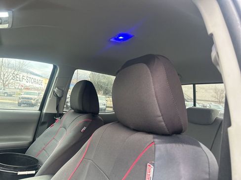 Used 2018 Toyota Tacoma SR5 image 22