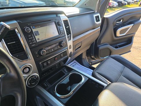 Used 2018 Nissan Titan SL w/ Texas Titan Edition AWD/4WD image 23