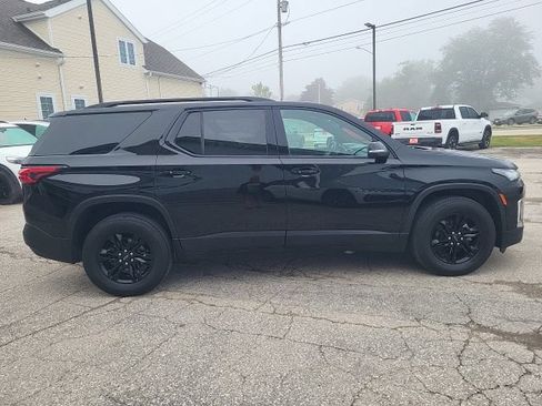 Used 2023 Chevrolet Traverse LT w/ Rear Camera Mirror Package AWD/4WD image 18