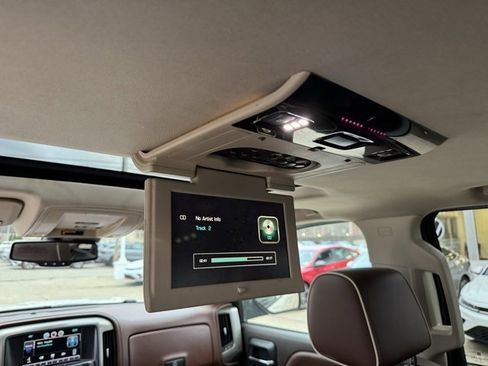 Used 2014 Chevrolet Silverado 1500 High Country image 11