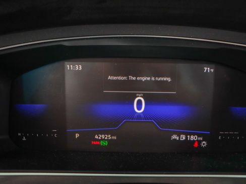 Used 2023 Volkswagen Tiguan SE image 15