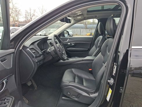Used 2020 Volvo XC90 T5 Momentum w/ Protection Package Premier AWD/4WD image 15
