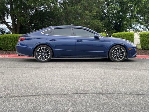 Used 2021 Hyundai Sonata Limited FWD image 2
