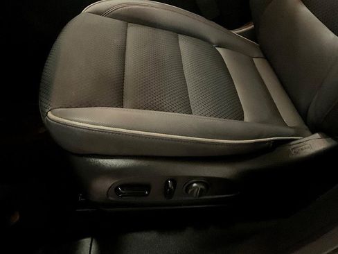 Used 2023 Chevrolet TrailBlazer RS image 16