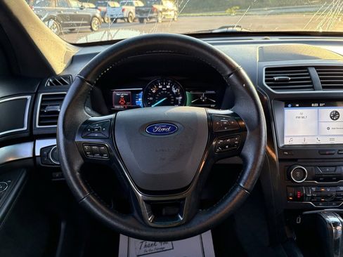 Used 2017 Ford Explorer XLT w/ Equipment Group 202A image 33