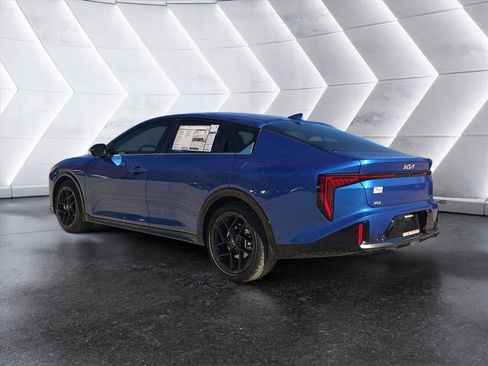New 2025 Kia K4 GT-Line Turbo image 3