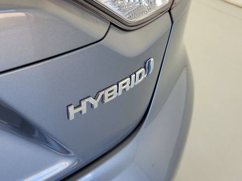 Used 2021 Toyota Corolla LE FWD image 11
