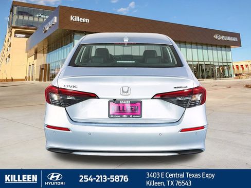 Used 2022 Honda Civic Touring image 7