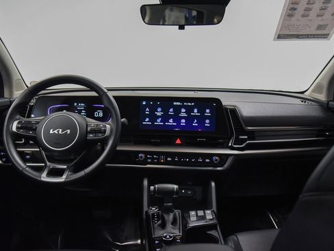 Used 2025 Kia Sportage EX w/ Premium Package image 29