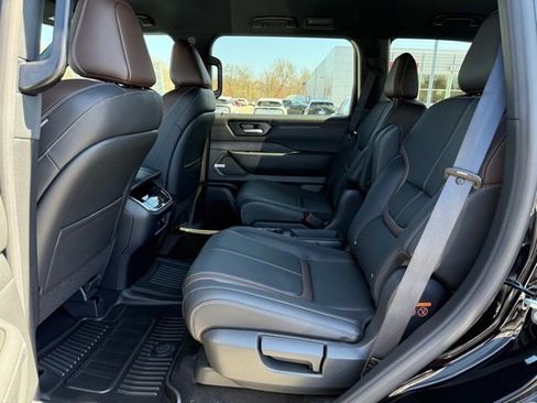 New 2025 Nissan Armada SL w/ Captain's Chari Seat Package image 23