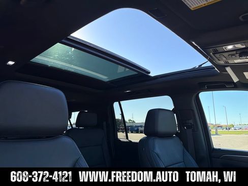Used 2021 Chevrolet Suburban Z71 w/ Z71 Signature Package AWD/4WD image 41