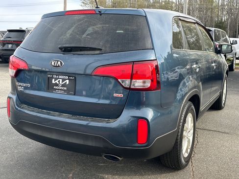 Used 2014 Kia Sorento LX image 3