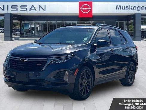 Used 2022 Chevrolet Equinox RS w/ RS Leather Package AWD/4WD image 3