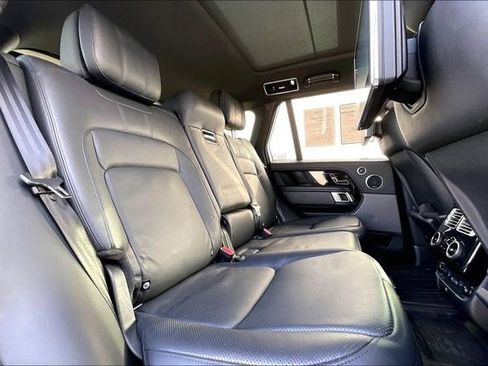 Used 2020 Land Rover Range Rover HSE image 32