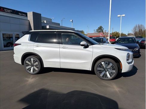 New 2026 Mitsubishi Outlander SEL Black Edition image 4