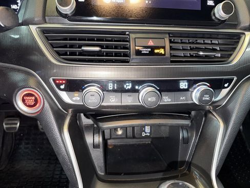 Used 2018 Honda Accord Sport image 17