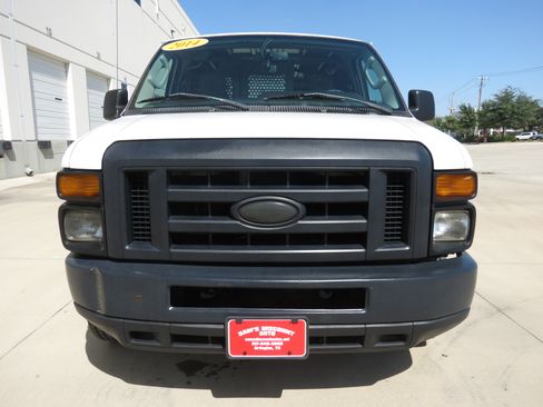Used 2014 Ford E-150 and Econoline 150 w/ Power Group RWD image 7