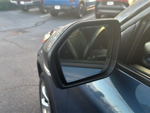 Used 2020 Ford Explorer Platinum w/ Premium Technology Package image 36