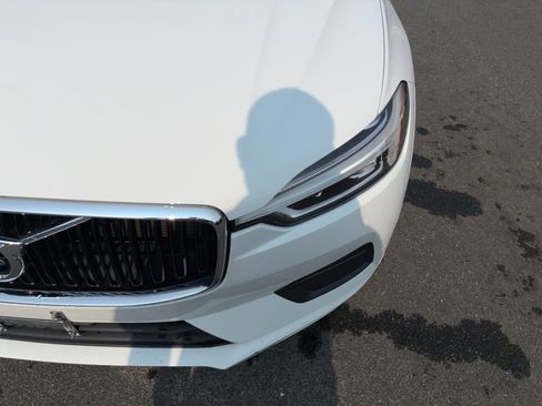 Used 2019 Volvo XC60 T5 Momentum w/ Premium Package FWD image 26