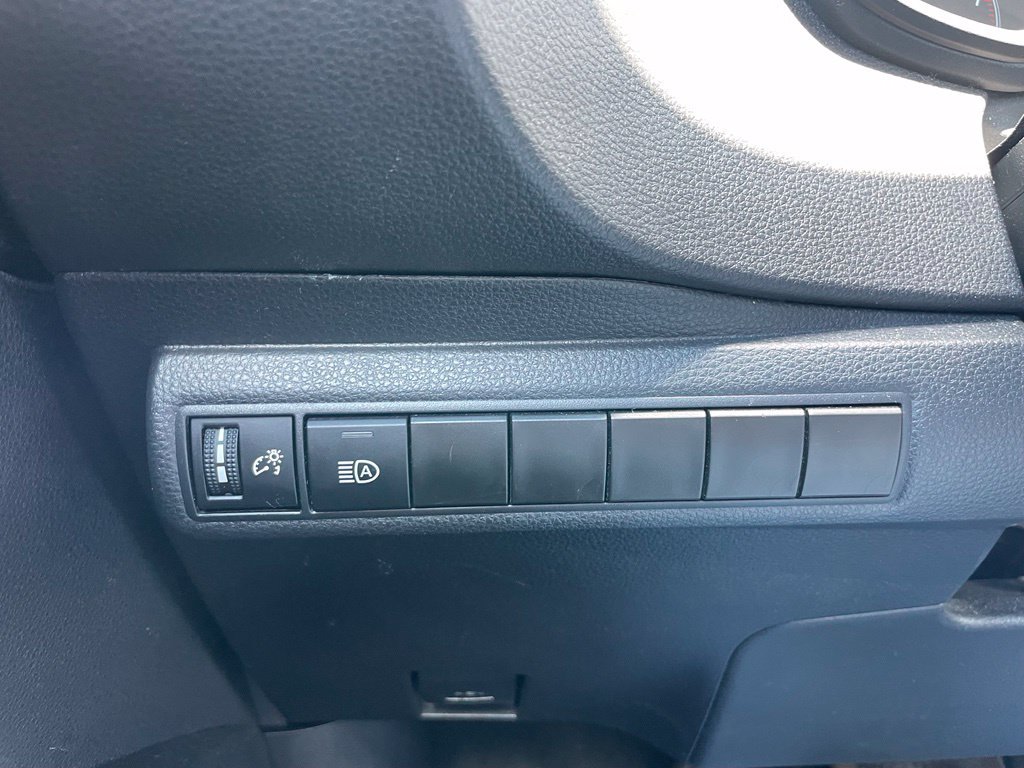 Used 2024 Toyota Corolla LE FWD image 30
