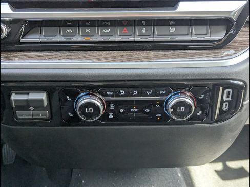 New 2026 GMC Sierra 1500 Elevation image 25