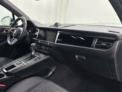Used 2021 Porsche Macan AWD/4WD image 17