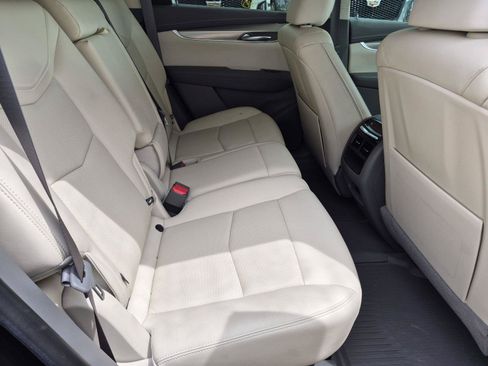 Used 2022 Cadillac XT5 Premium Luxury w/ Technology Package FWD image 27