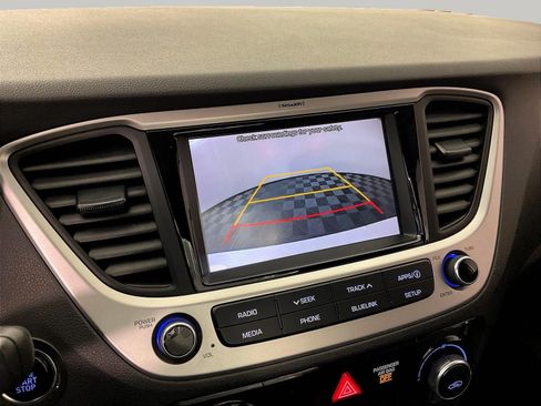 Used 2022 Hyundai Accent Limited FWD image 14